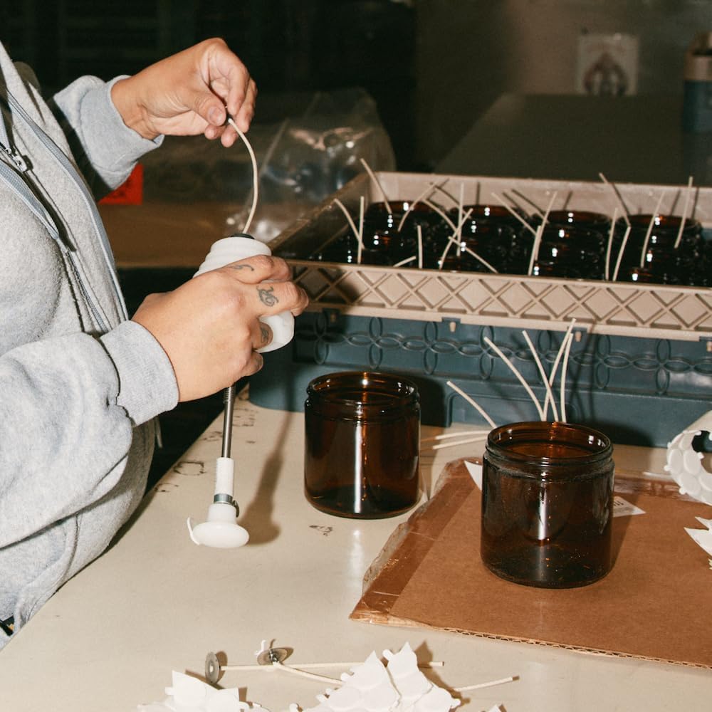 P.F. Candle Co. Teakwood & Tobacco Classic Large Concentrated Scented Soy Wax Candle